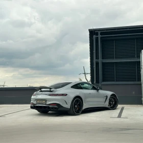 Wynajem najnowszego Mercedesa AMG GT 63 (585 PS i 800 Nm)