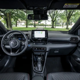 Toyota Yaris - Wynajem auta Poznań / MM Cars Rental / 149 zł brutto doba 