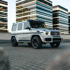 Wynajem Mercedes G500 4×4- wypożyczalnia samochodów