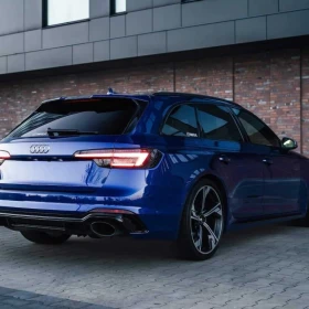 Wynajem Audi RS4 Sport Quattro 4x4 wypożyczalnia samochodów