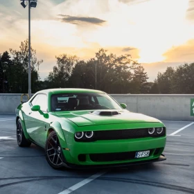 Wynajem Dodge Challenger Shaker Widebody 6.4L V8 HEMI wypożyczalnia