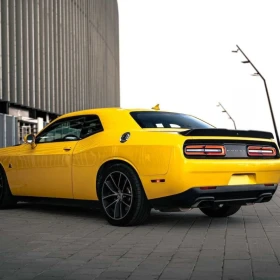 Wynajem Dodge Challenger 6.4L V8 WYDECH wypożyczalnia samochodów