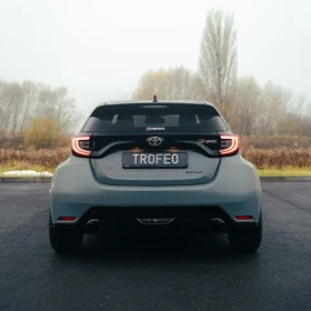 Wynajem Toyota GR Yaris Eventuri wypożyczalnia samochodów