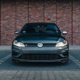 Wynajem VW Golf 7.5R STAGE 1 360 KM wypożyczalnia samochodów