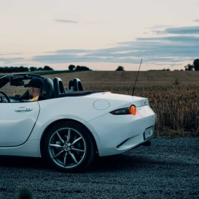 Wynajem Mazda MX-5 2.0 Miata cabrio wypożyczalnia samochodów
