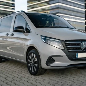 Wynajem Mercedes Vito Long 4×4 4MATIC+ 8 miejsc-wypożyczalnia