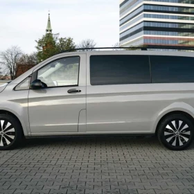 Wynajem Mercedes Vito Long 4×4 4MATIC+ 8 miejsc-wypożyczalnia