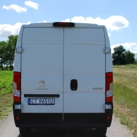 Wynajem samochodu dostawczego Peugeot Boxer 2.2 BlueHDi L3 H2 160 zł za dobę